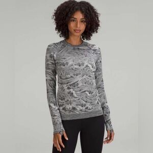 Lululemon sz 8 Rest Less Pullover in Stratum Gray Patterned Crew Neck Sweater